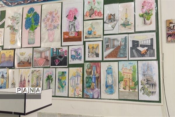 نمایشگاه کار آفرینی در دبیرستان نمونه دولتی فرزانه