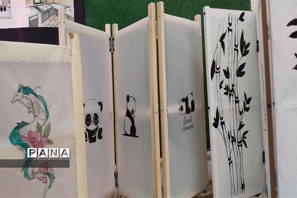 نمایشگاه کار آفرینی در دبیرستان نمونه دولتی فرزانه