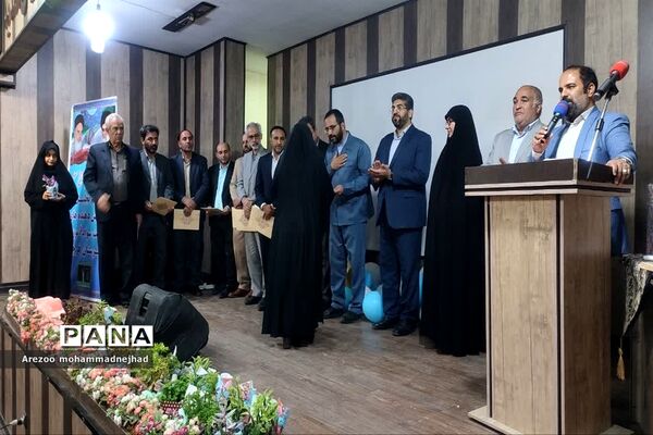 مراسم تجلیل از آموزش دهنده‌های نهضت سوادآموزی شهرستان قرچک