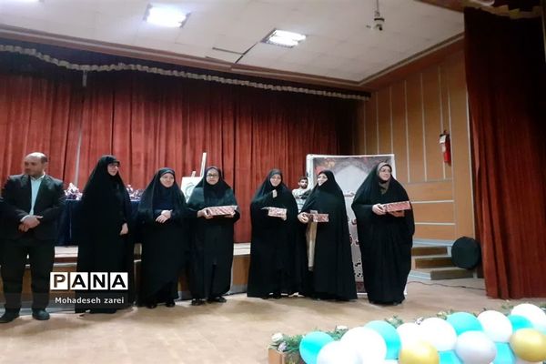 تقدیر از دانش‌‌آموزان برتر شهرستان قرچک در جشنواره نوجوان سالم