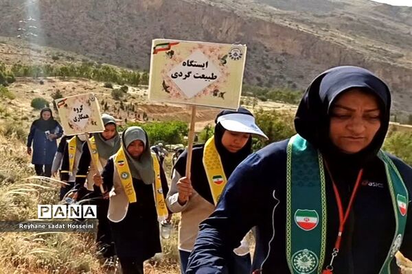 اردوی دانش‌آموزان دختر عضو سازمان دانش‌آموزی مقطع متوسطه اول ناحیه 3 شیراز در اردوگاه امام خمینی