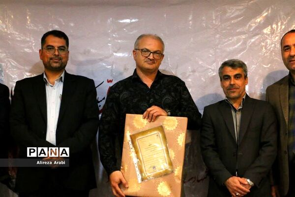 تقدیر از استادان مرکز آموزش عالی کاشمر