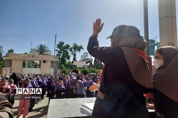 آموزش مهارت‌های تشکیلاتی به دانش‌آموزان دبستان دخترانه معارف6 ناحیه 3 شیراز