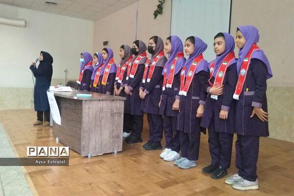 آموزش مهارت‌های تشکیلاتی به دانش‌آموزان دبستان دخترانه معارف6 ناحیه 3 شیراز