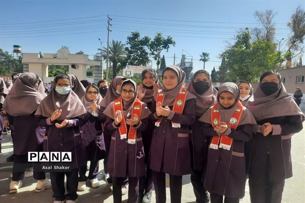 آموزش مهارت‌های تشکیلاتی به دانش‌آموزان دبستان دخترانه معارف6 ناحیه 3 شیراز