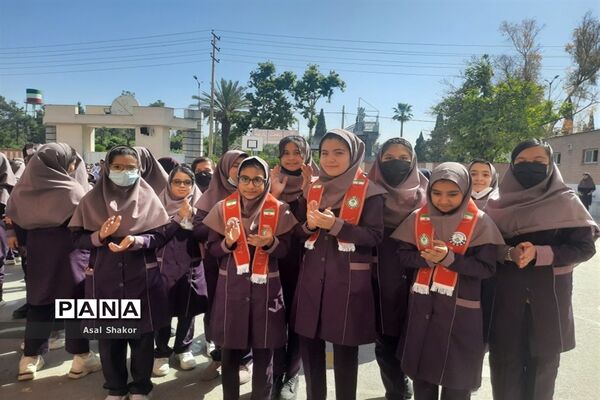 آموزش مهارت‌های تشکیلاتی به دانش‌آموزان دبستان دخترانه معارف6 ناحیه 3 شیراز