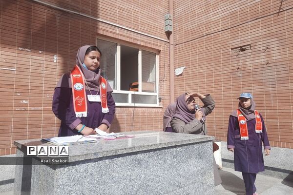 آموزش مهارت‌های تشکیلاتی به دانش‌آموزان دبستان دخترانه معارف6 ناحیه 3 شیراز