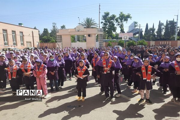 آموزش مهارت‌های تشکیلاتی به دانش‌آموزان دبستان دخترانه معارف6 ناحیه 3 شیراز