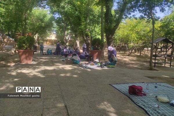 اردوی فرهنگی تفریحی دانش‌آموزان دبستان دخترانه مبعث ناحیه 3 شیراز