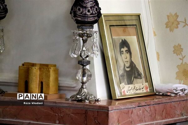 دیدار سرپرست وزارت آموزش و پرورش با خانواده شهدا در تبریز