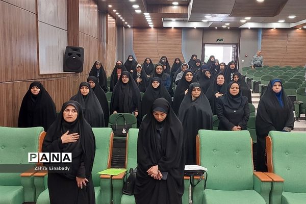 آیین تجلیل از فعالان اردوهای راهیان نور دانش‌آموزی شهرستان ملارد