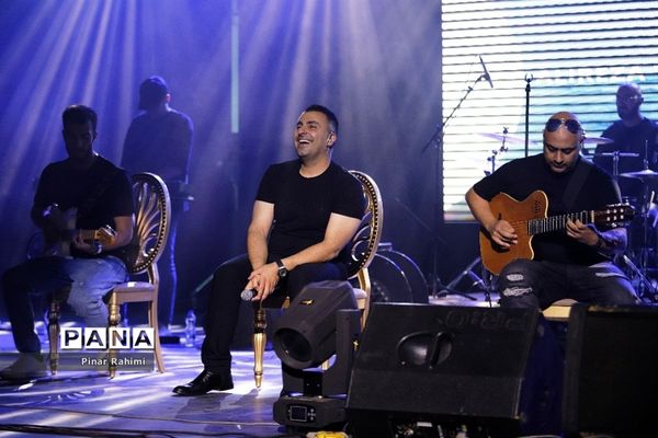 کنسرت علیرضا طلیسچی در تبریز