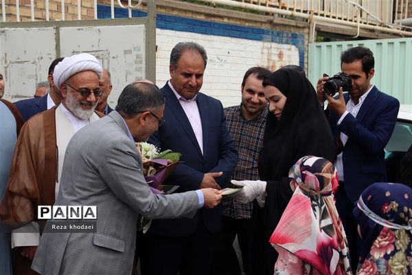 آیین کلنگ‌زنی مدرسه انقلاب اسلامی تبریز با حضور معاون سرپرست آموزش پرورش