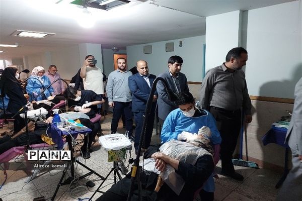 ارائه خدمات پزشکی جهادی در دبستان دلاوران و شقایق‌های صفادشت