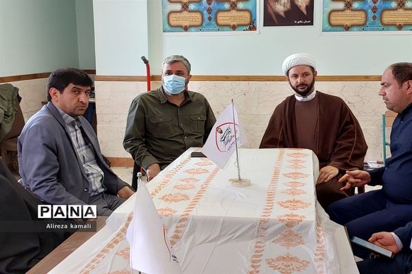 ارائه خدمات پزشکی جهادی در دبستان دلاوران و شقایق‌های صفادشت