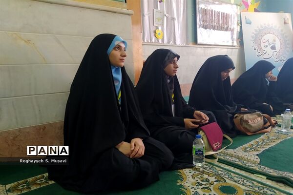 مرحله استانی مسابقات قرآن کریم دختران دانش‌آموز قم در شهر دستجرد