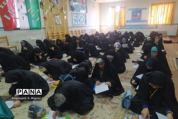 مرحله استانی مسابقات قرآن کریم دختران دانش‌آموز قم در شهر دستجرد