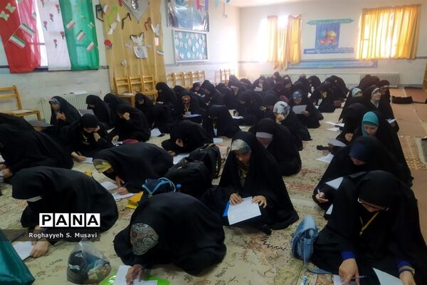 مرحله استانی مسابقات قرآن کریم دختران دانش‌آموز قم در شهر دستجرد