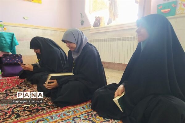 مرحله استانی مسابقات قرآن کریم دختران دانش‌آموز قم در شهر دستجرد