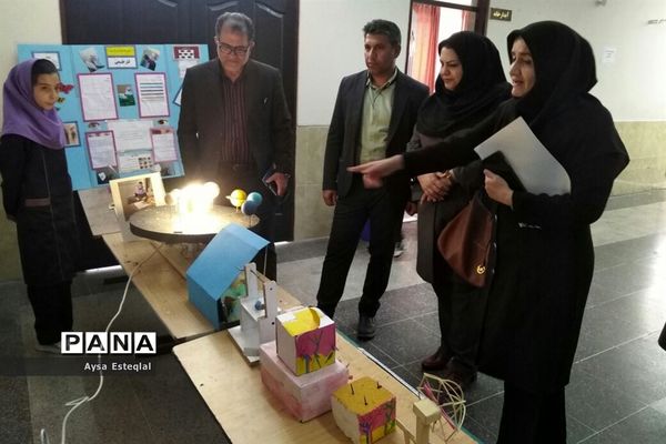 برگزاری نمایشگاه طرح جابربن حیان در دبستان معارف 6 ناحیه 3 شیراز