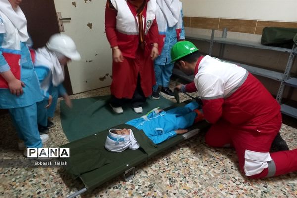 برگزاری مانور زلزله در روستای مهدیرجه گلوگاه