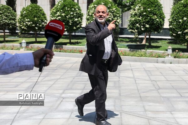 اعضای هیأت دولت در جمع خبرنگاران- ۲۰ اردیبهشت