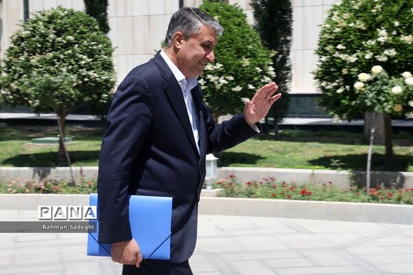 اعضای هیأت دولت در جمع خبرنگاران- ۲۰ اردیبهشت