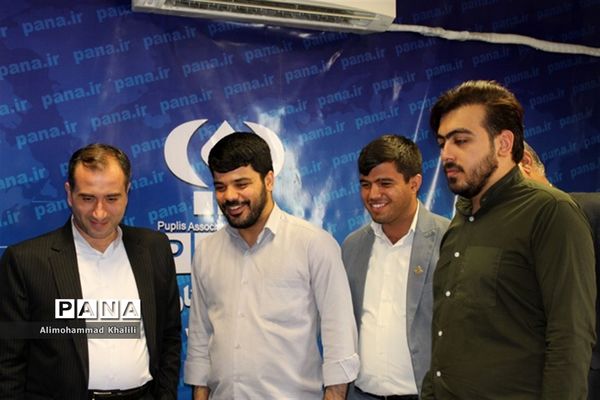 تجلیل رئیس سازمان دانش‌آموزی کشور از کارکنان این سازمان در فارس