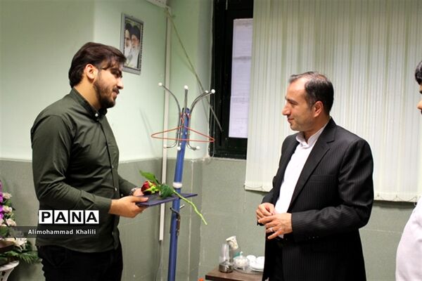 تجلیل رئیس سازمان دانش‌آموزی کشور از کارکنان این سازمان در فارس