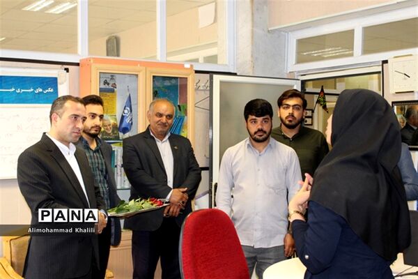 تجلیل رئیس سازمان دانش‌آموزی کشور از کارکنان این سازمان در فارس