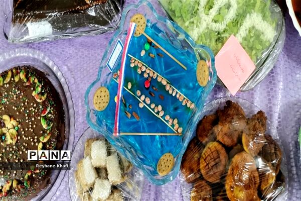 جشنواره غذای سالم به مناسبت سالروز تاسیس سازمان دانش‌آموزی