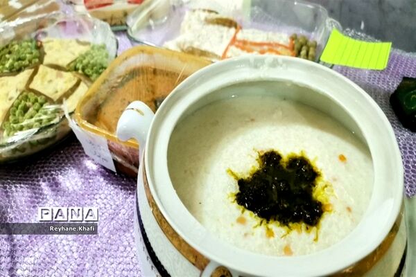 جشنواره غذای سالم به مناسبت سالروز تاسیس سازمان دانش‌آموزی