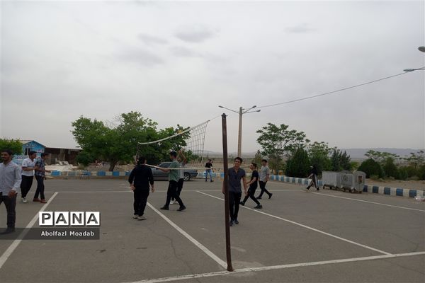 اردوی دانش‌آموزان دبیرستان پسرانه نمونه آیت‌الله خامنه‌ای کاشمر