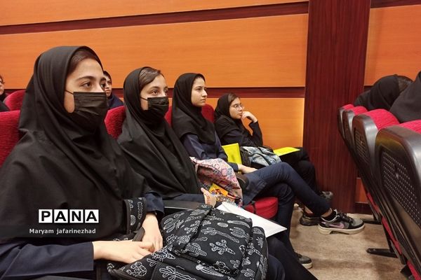 هفتمین همایش دوستی با ریاضی در بهارستان 2
