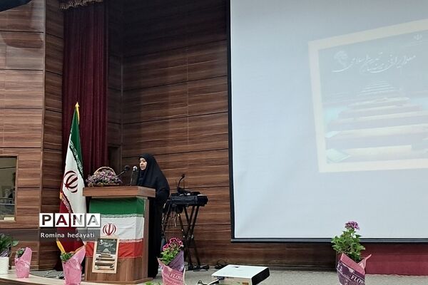 همایش تجلیل از فرهنگیان منتخب در آموزش و پرورش رودهن