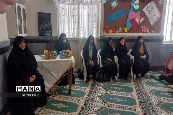 مراسم اختتامیه فعالیت‌های قرآنی دانش‌آموزان دبستان ساجده منطقه ۱۴