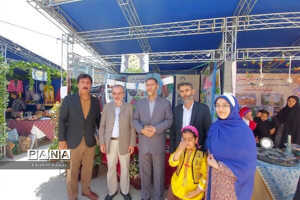 بازدید علیرضا کریمیان از نمایشگاه گردشگری و اقوام  منطقه ۵