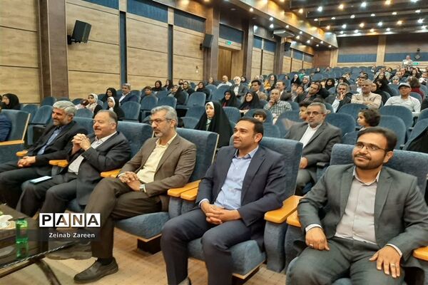 برگزاری همایش مردمی تجلیل از معلمان ماندگار و تاثیرگذار مهریز