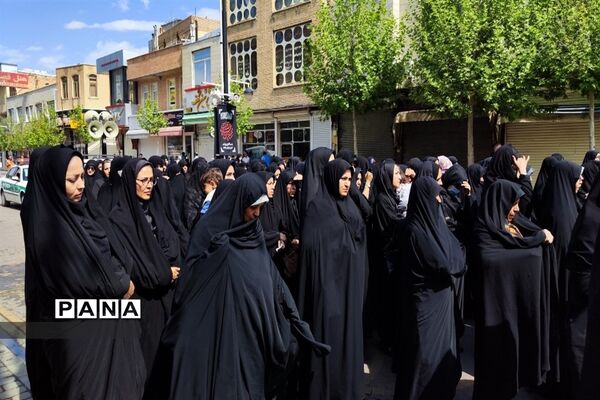 مراسم تشییع پیکر شهید مدافع امنیت در زنجان
