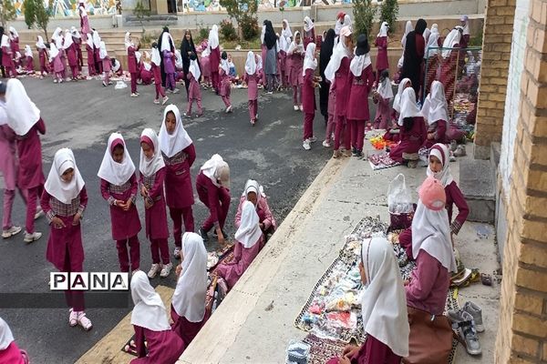 برگزاری بازارچه کسب و کار دانش‌آموزی در دبستان بوستان شهرستان بن