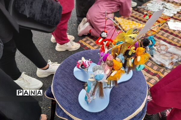 برگزاری بازارچه کسب و کار دانش‌آموزی در دبستان بوستان شهرستان بن