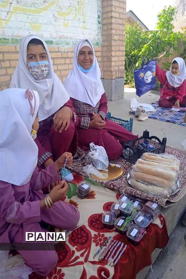 برگزاری بازارچه کسب و کار دانش‌آموزی در دبستان بوستان شهرستان بن