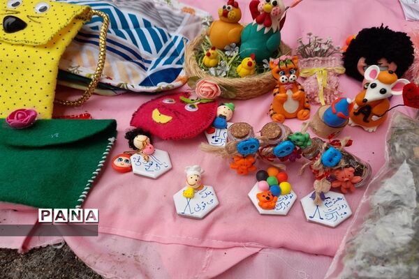برگزاری بازارچه کسب و کار دانش‌آموزی در دبستان بوستان شهرستان بن