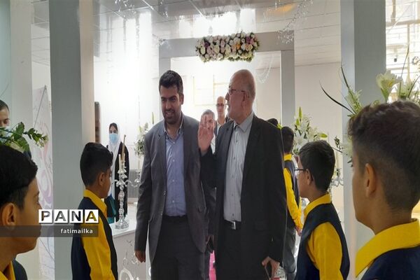 برگزاری همایش تقدیر از معلمان نمونه و پیشکسوتان فرهنگی شهرستان فیروزکوه