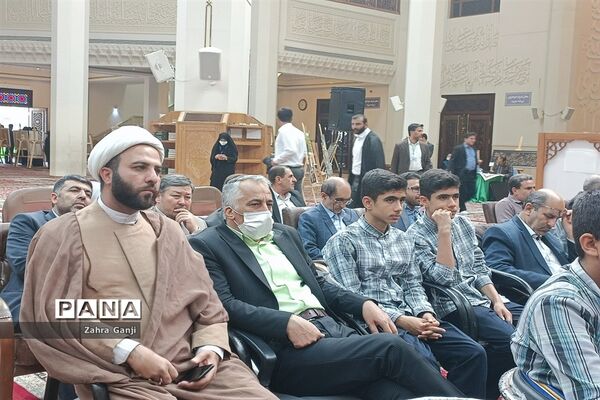 برگزاری اجلاسیه سراسری نماز دانش‌آموزی در شیراز