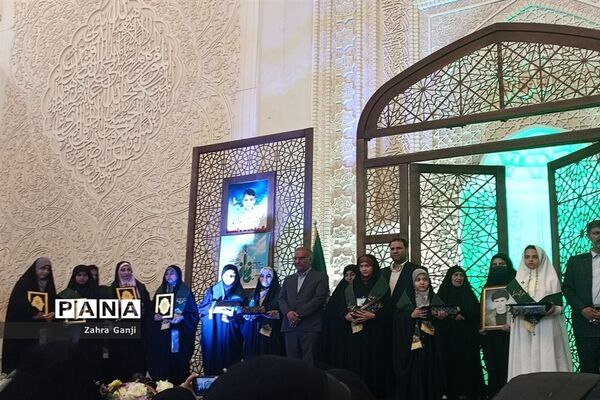 برگزاری اجلاسیه سراسری نماز دانش‌آموزی در شیراز