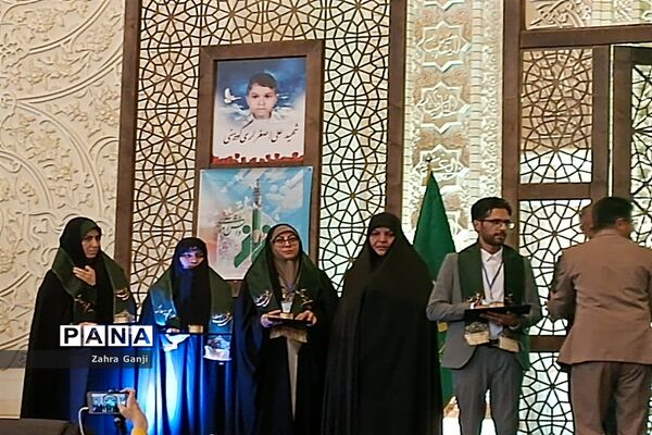 برگزاری اجلاسیه سراسری نماز دانش‌آموزی در شیراز