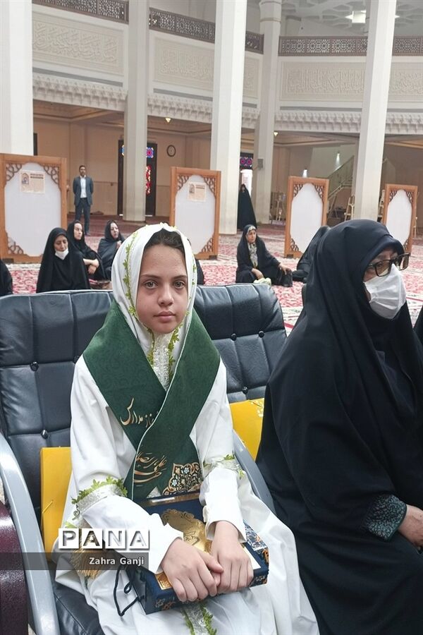 برگزاری اجلاسیه سراسری نماز دانش‌آموزی در شیراز