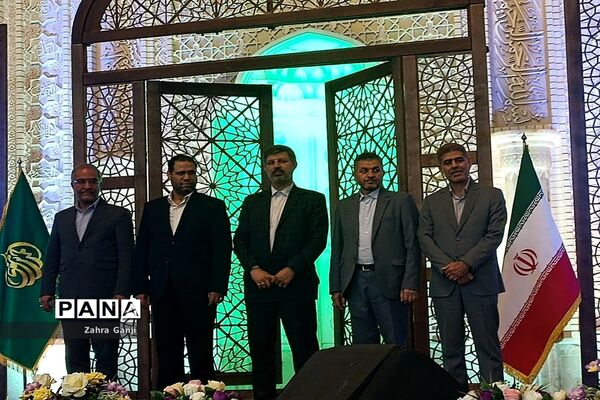 برگزاری اجلاسیه سراسری نماز دانش‌آموزی در شیراز