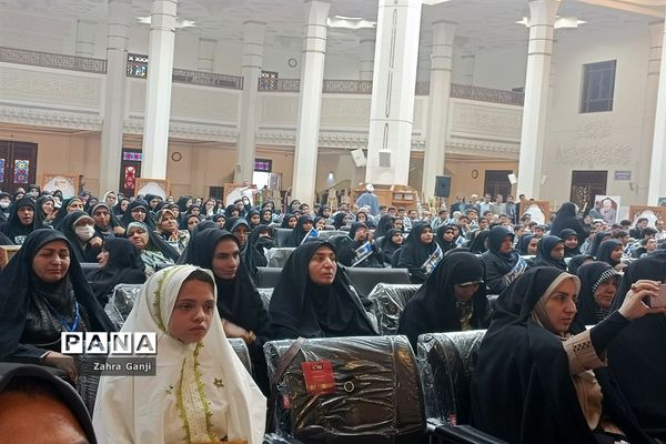 برگزاری اجلاسیه سراسری نماز دانش‌آموزی در شیراز